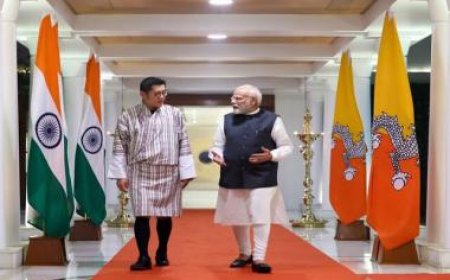 PM Modi meets Bhutan King Wangchuck, conveys full support to socio-economic development