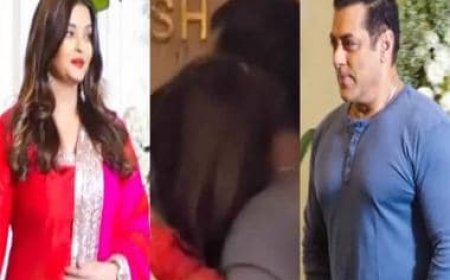 Salman Khan's picture of hugging Aishwarya Rai Bachchan at Manish Malhotra's Diwali bash goes viral; fans say it's fake
