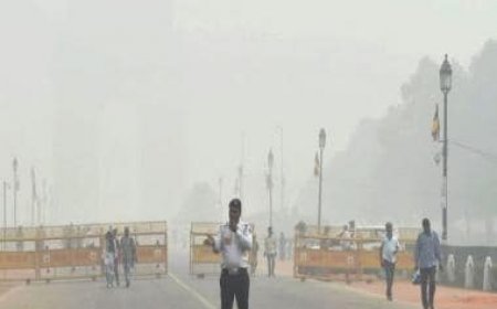 Delhi's toxic air is equivalent to smoking 10 cigarettes a day; AQI remains in 'severe' category