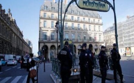 France: Teenager arrested for kicking Jewish rabbi in Paris Metro