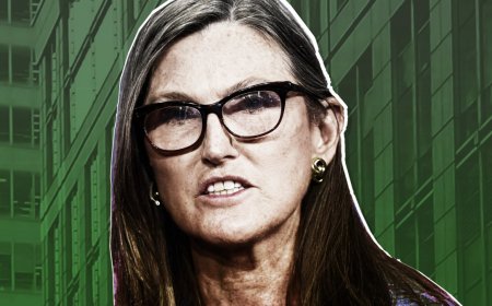 Cathie Wood snaps up 130,000 shares of plummeting, $1 stock