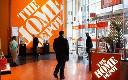 Home Depot earnings top forecasts, but big project pullback keeps forecast in check