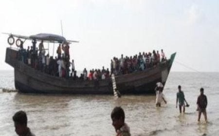 Indonesia turns away boat carrying over 250 Rohingya refugees