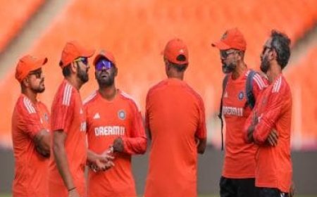World Cup 2023: Rohit Sharma, Rahul Dravid inspect Ahmedabad pitch ahead of India vs Australia final