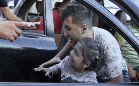 Israel-Hamas war: Hundreds flee Gaza's Al-Shifa hospital on foot