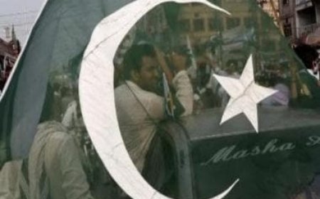 Pakistan: Human Rights group demands legislation to protect minorities from religious persecution at workplace