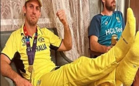 Mitchell Marsh breaks silence on controversial World Cup trophy photo