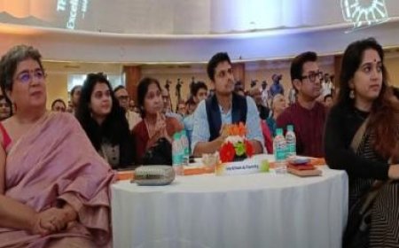 WATCH: Aamir Khan and Ira Khan felicitated at CSR Journal Excellence Awards, actor attends the event with ex-wife Reena