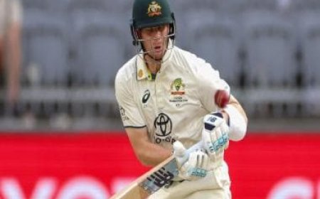 Australia vs Pakistan: Usman Khawaja, Steve Smith steer Aussies to 300-run second innings lead on Day 3 of first Test