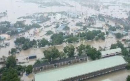 WATCH: Rain submerges Tamil Nadu; people asked move to safer places immediately