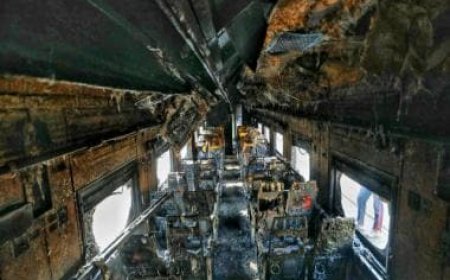 Bangladesh train blaze kills four as opposition calls strike