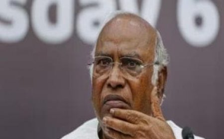 INDIA meet: Mamata Banerjee, Arvind Kejriwal propose Mallikarjun Kharge as PM face, Cong leader says 'lets win first'