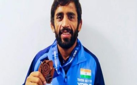 Bajrang Punia returns Padma Shri award after Brij Bhushan's aide wins WFI election