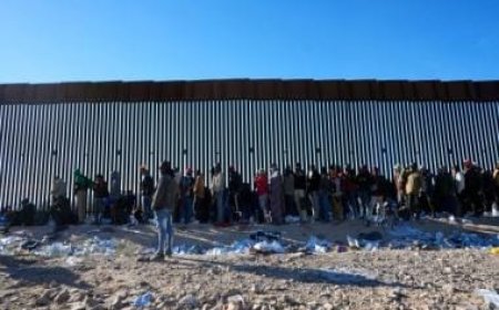 Influx of migrants at US-Mexico border poses conundrum for Biden
