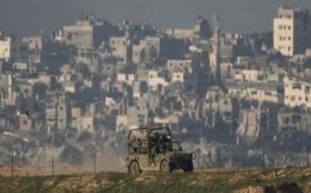Israel trains fire on south Gaza, as Biden urges caution
