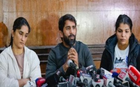 WFI: What Sakshi Malik and other leading wrestlers have said on election controversy so far