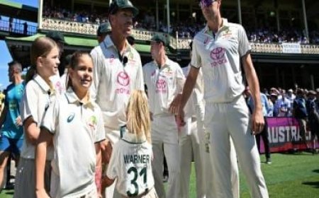 David Warner makes way to the field with his daughters in his last Test match; WATCH