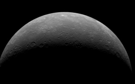 Salt may have carved out Mercury’s terrains, including glacierlike features