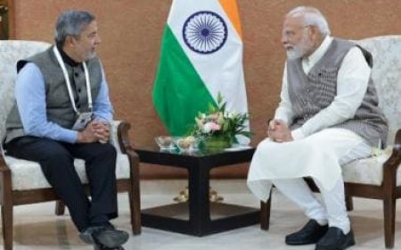 PM Modi meets top CEOs, lures investments to boost economy, create jobs