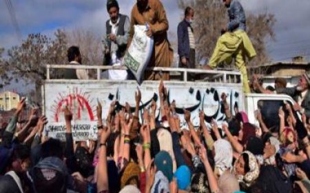 Cash-strapped Pakistan seeks rollover of $2bln loan from China