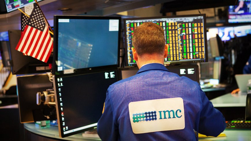 Stock Market Today: Stocks mixed on resilient jobs data, Fed minutes