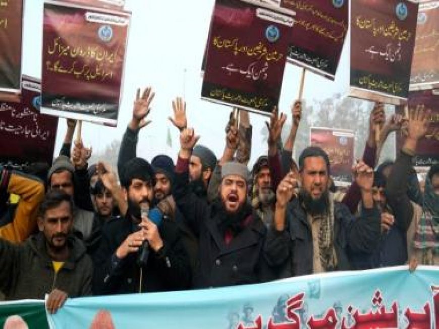 Pakistan, Iran agree to de-escalate tensions after tit-for-tat strikes