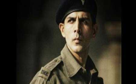 Kabir Khan treats Kartik Aaryan with his favourite sweet as they wrap up Chandu Champion 'Taste of Victory'