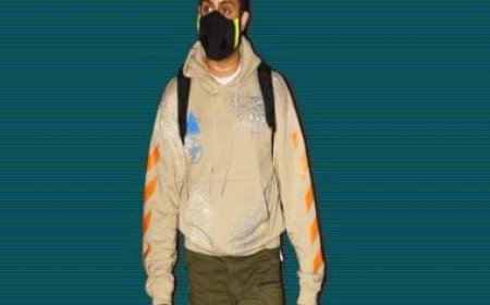 This starkid had 14 consecutive flops, a broken engagement, and is now facing divorce rumours with his wife