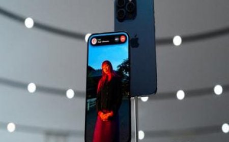 What's up with Apple's foldable smartphone? Will we see a foldable from Apple this year?