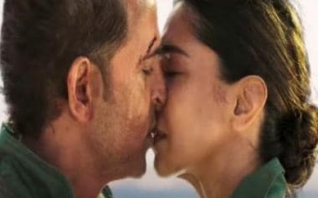 'Fighter': Legal notice against Hrithik Roshan and Deepika Padukone's film for their kissing scene