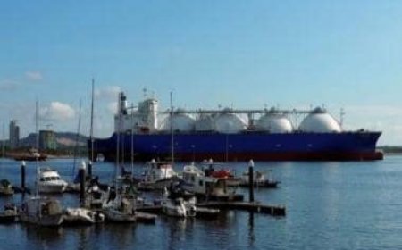 India signs $78 billion pact for 20 yrs to extend LNG imports from Qatar