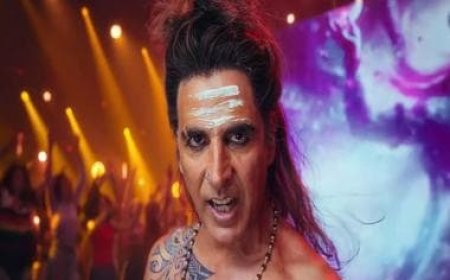 WATCH: Akshay Kumar plays with fire, impresses fans as a devoted Shiv Bhakt in new song 'Shambhu'