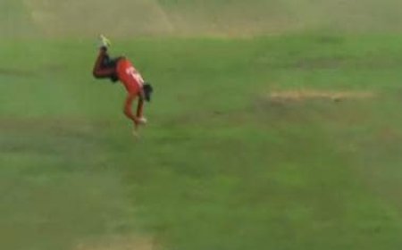 Watch: Aiden Markram takes one-handed blinder in SA20