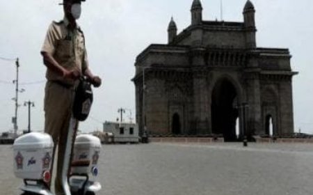 Three men in Kuwaiti boat intercepted by coastal police near Mumbai's Gateway of India