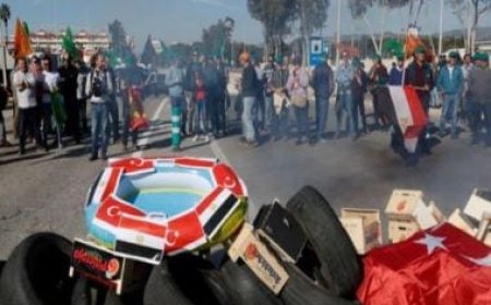Spanish farmers blocked major highways for second day against EU policies