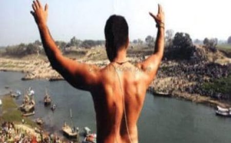 This actor has a house worth Rs 800 crore, also owns a chalet in Switzerland, got married to an actress 10 years younger