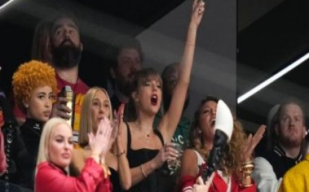 Super Bowl: Taylor Swift cheers on beau Travis Kelce as Chiefs take on 49ers - in pictures