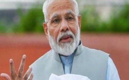 WATCH: PM Modi accorded ceremonial welcome &amp; Guard of Honour in Qatar's Doha