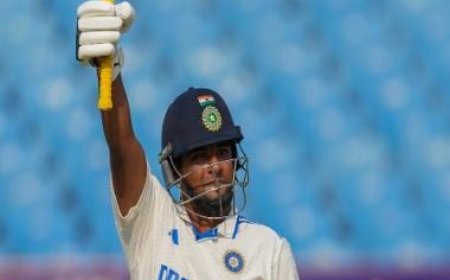 Sarfaraz Khan: Nick Knight, Irfan Pathan and Alastair Cook react to Indian batter's impressive debut