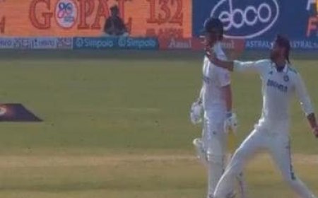 'T20 samajh ke bowling kar': Rohit's cheeky response to Jadeja bowling two no balls in same over; Watch