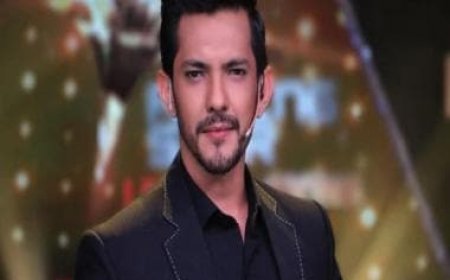 Aditya Narayan controversy: Student claims singer hit his hand with mic, threw his phone for no reason