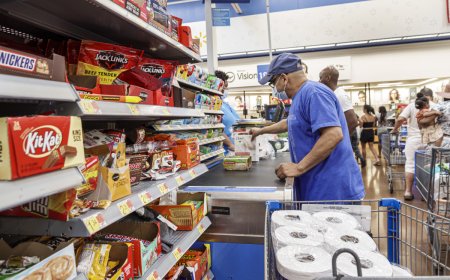 Walmart beats earnings, boosts dividend, buys Vizio for $2.5 billion