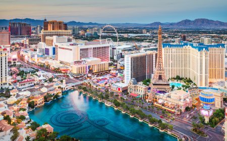 Las Vegas Strip adds two new major attractions