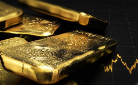 Analyst who predicted gold's rally updates target