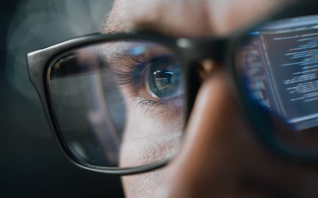A whole new world: Cybersecurity expert calls out the breaking of online trust