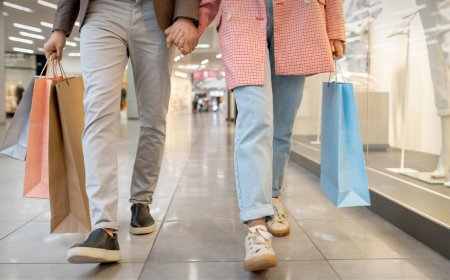 Mall retailer considers Chapter 11 bankruptcy as cash dwindles