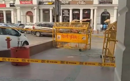 Unattended Bag Found At Connaught Place, New Delhi; Area Cordoned Off | Details Inside