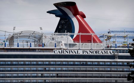 Carnival Cruise Line shares controversial dining policy