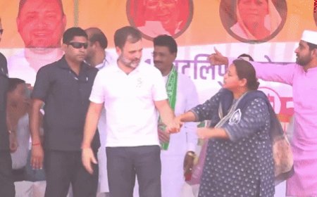 Stage Caves In as Rahul Gandhi, Misa Bharti Arrive to Address Rally in Bihar’s Paliganj | Watch