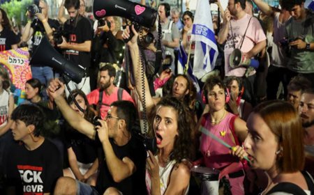 Tel Aviv Streets Flooded As 1,20,000 Protesters Demand Hostage Swap Deal With Hamas, Netanyahu’s Ouster